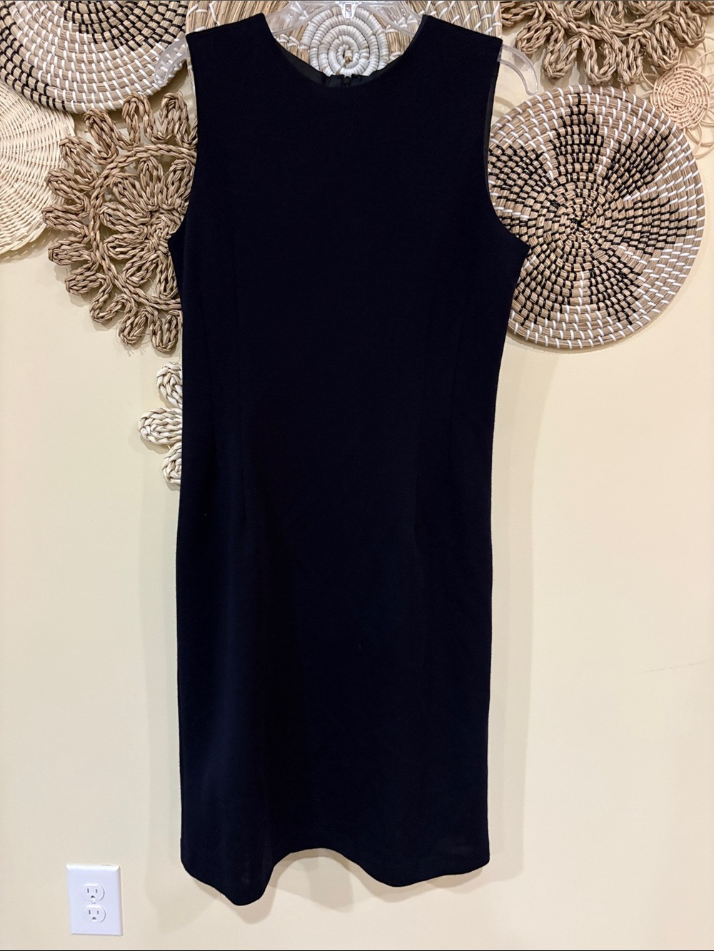 L7 wool A line dress sleeveless size 10. Navy blue.